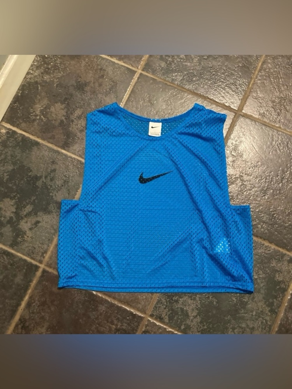 Nike Bright Blue Mesh Crop Tank with Black Swoosh Women’s Size L